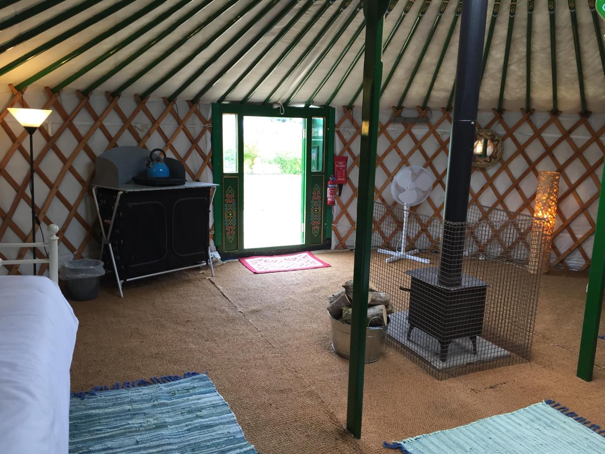 Caalm Camp Hotel Stour Provost ภายนอก รูปภาพ